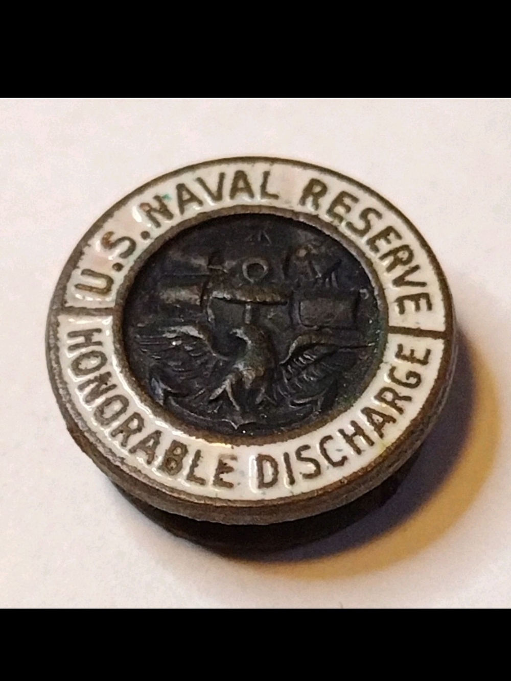 U.S. Naval Reserve WWII Honorable Discharge Lapel Button Pin Original Militaria